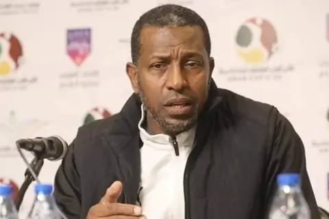 رسميًا.. ربيع ياسين يستقيل من تدريب السكة الحديد